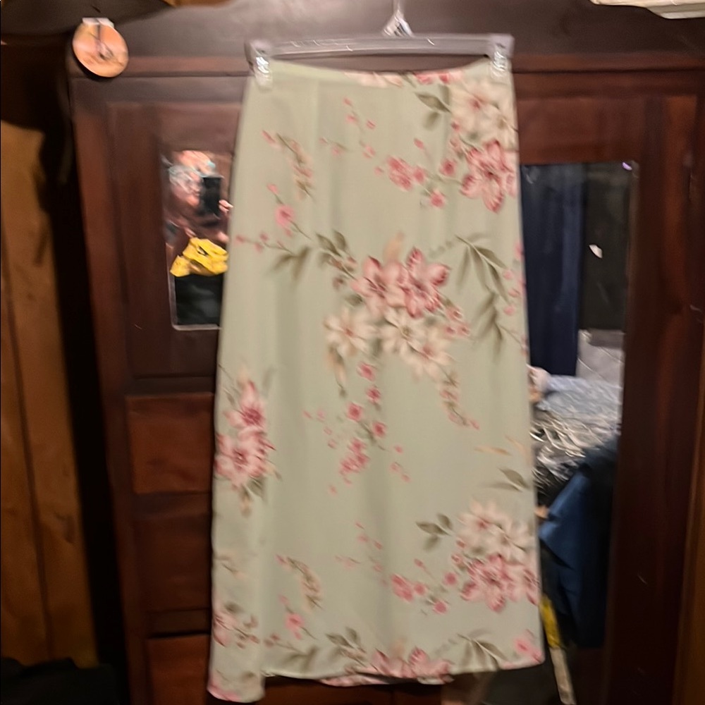 Jaclyn Smith Green Maxi Pencil Skirt Resort Wear